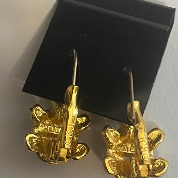 Kenneth Jay Lane Turtle Earrings - Picture 4 of 4